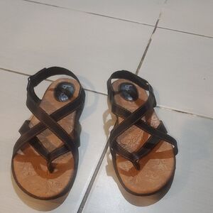 Brown Strappy Sandals, B.O.C. Shoes, Size 8 Woman.